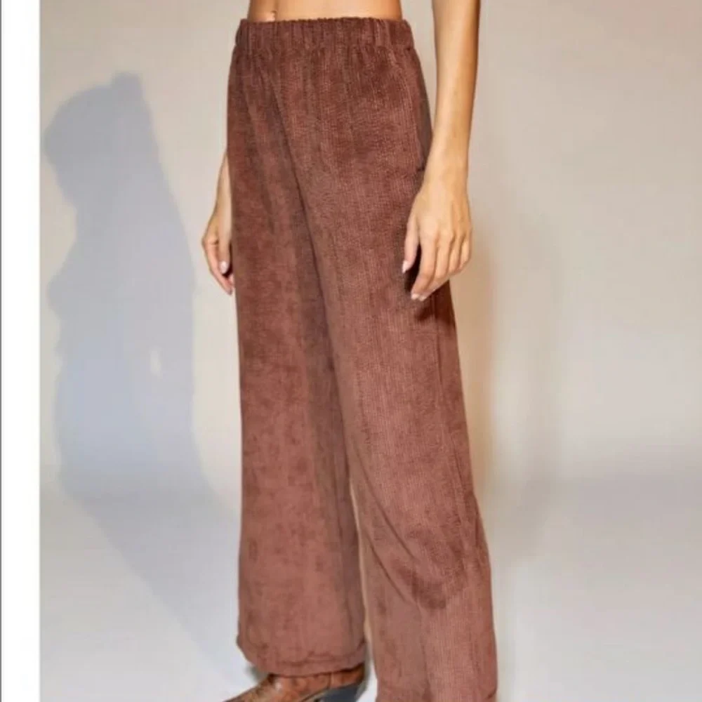 BDG Ribbed Corduroy Straight Leg Jeans - Picture 3 of 13